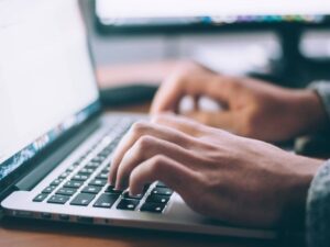 image-52850033-7a9d-3e77-9c25-81994aa1f6cc_850