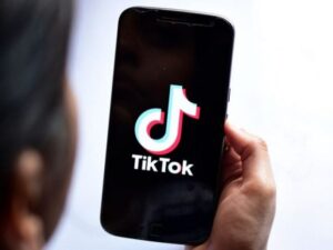 image-tiktok-1-696x434