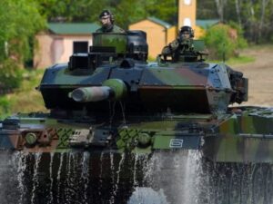 image-leopard-tank-1-696x391