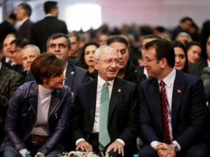 image-0x0-chp-istanbul-teskilatinda-biz-ondeyiz-kavgasi-degisimciler-ve-kemalciler-birbirine-girdi-1693371950626