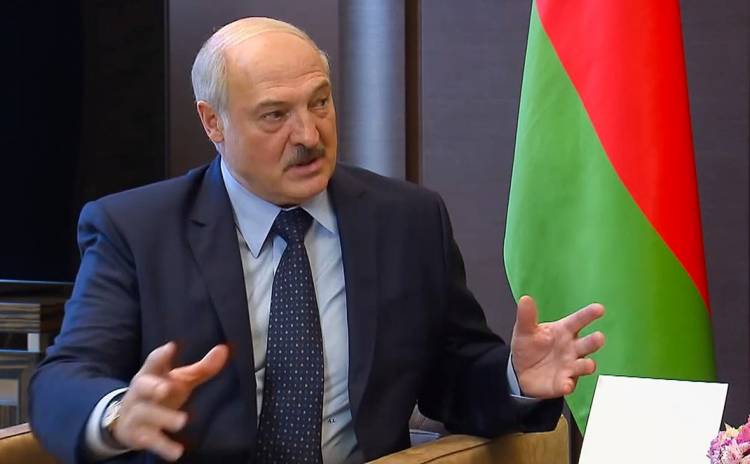 Lukaşenko:”Paşinyan nə baş verəcəyini anlamır”