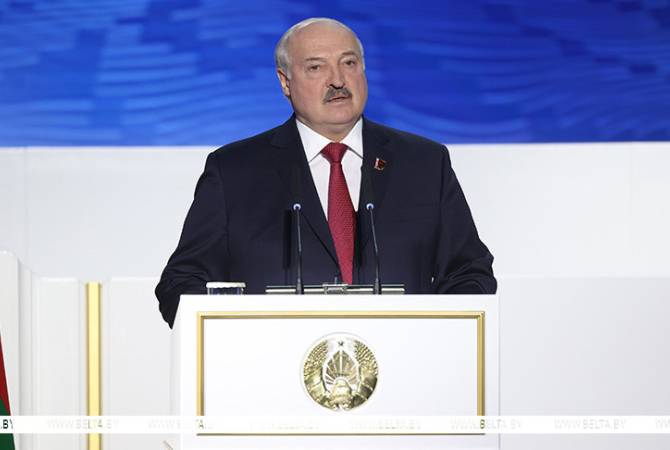 Lukaşenko:”Mənim hələ istefa vermək fikrim yoxdur”