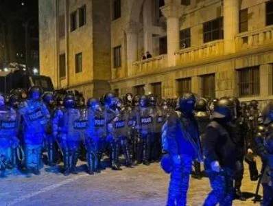 Tbilisidə qarşıdurma: Polis hərəkətə keçdi