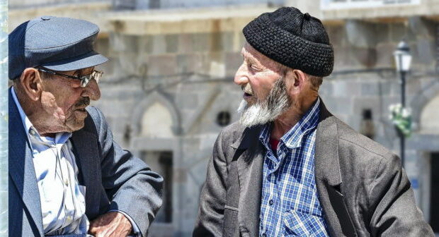 image-yasli-qoca-ahil-teqaudcu