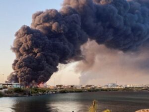 image-a-view-shows-a-large-plume-of-smoke-rising-from-fuel-depot-in-port-sudan