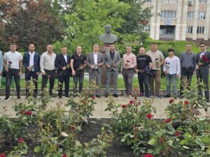 image-3-284