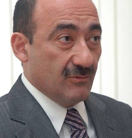 Qarayevin “qara siyahısı”-SƏN NƏLƏR NAZİRİ OLMUSAN QARAYEV?