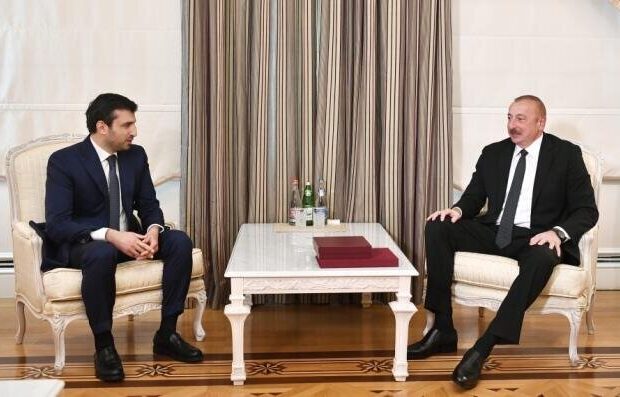 image-ilham_eliyev-selcuk_bayraqdar